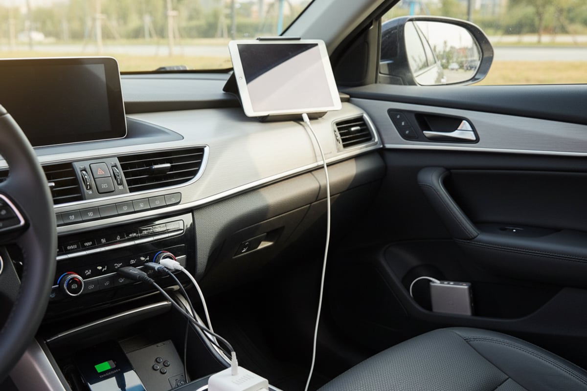chargeur USB multiports voiture