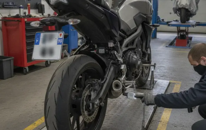 Image de couverture - Contrôle technique moto 2026 : obligation, prix et échéances
